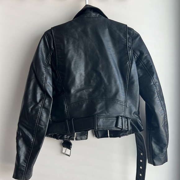 Zara women’s leather jacket - Picture 3 of 5